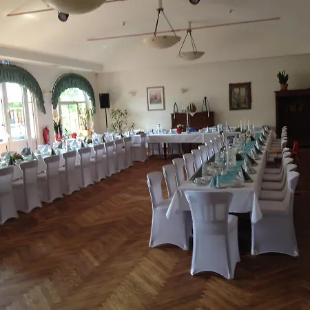 Bergschlößchen Hotel 3*
