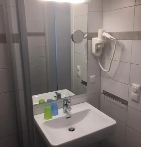 فندق Bergschloesschen 3*